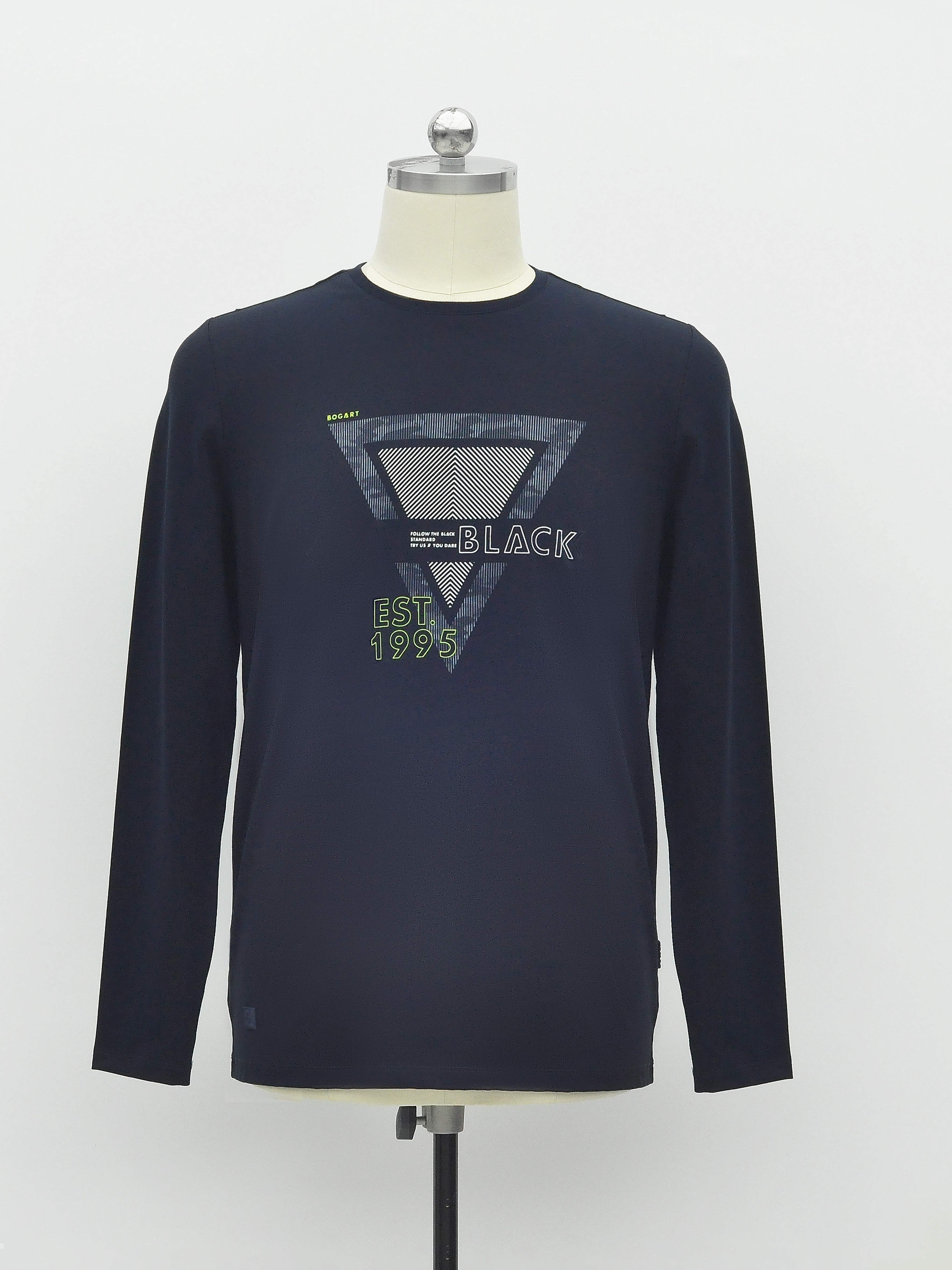 Men's long sleeved shirt